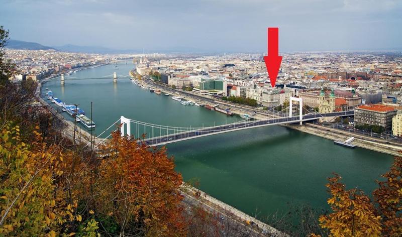 Monolit Budapest Center Guesthouse Bagian luar foto