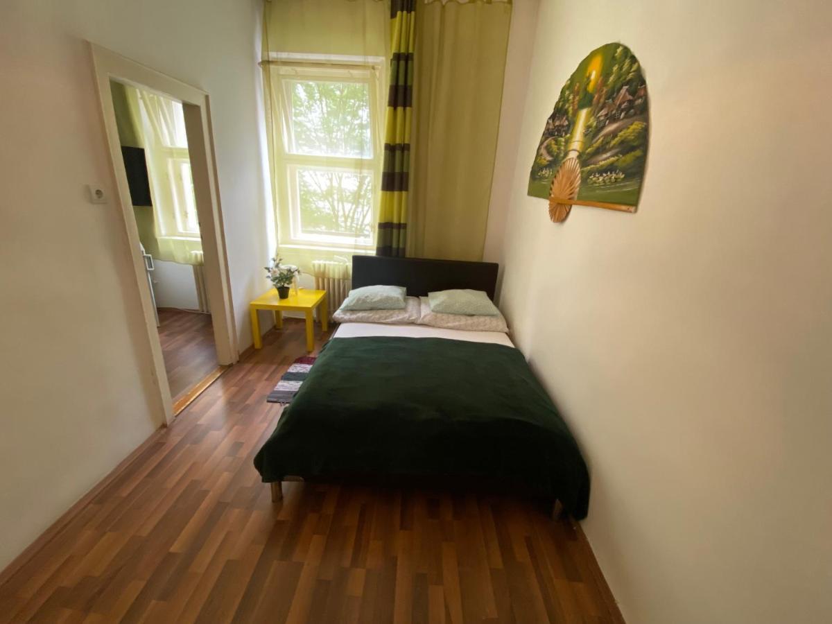 Monolit Budapest Center Guesthouse Bagian luar foto