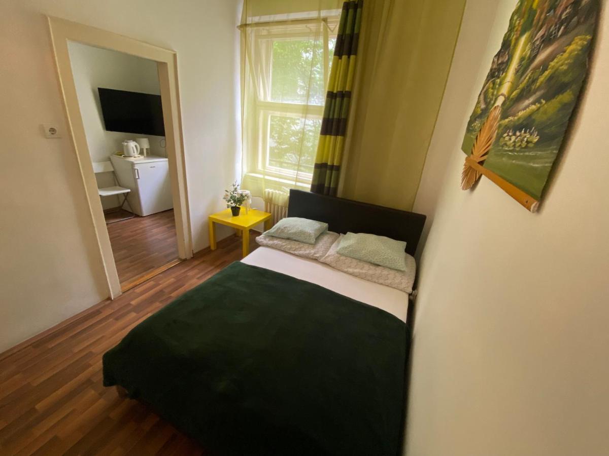 Monolit Budapest Center Guesthouse Bagian luar foto