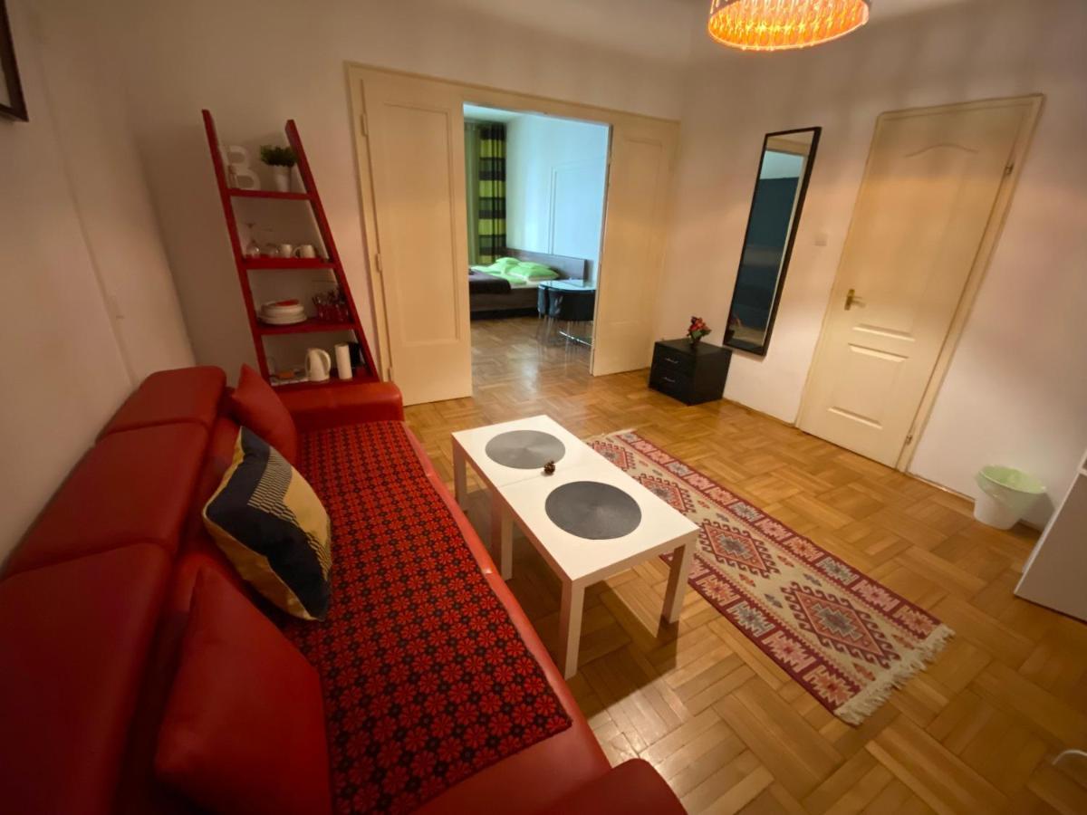 Monolit Budapest Center Guesthouse Bagian luar foto