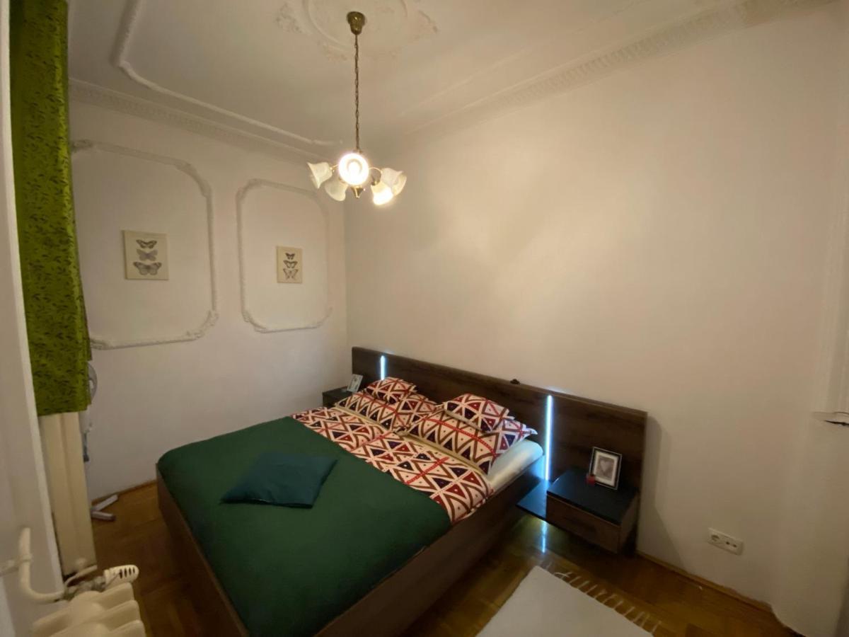 Monolit Budapest Center Guesthouse Bagian luar foto