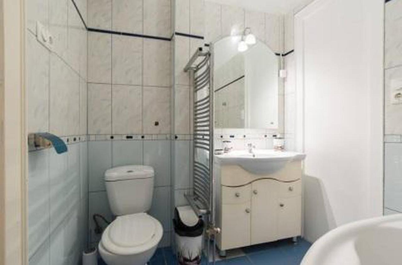 Monolit Budapest Center Guesthouse Bagian luar foto