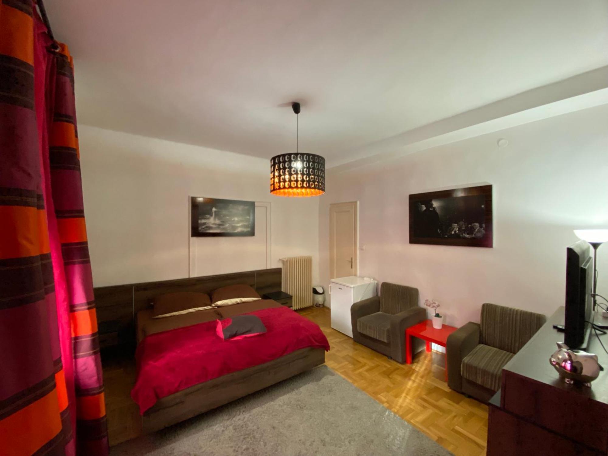 Monolit Budapest Center Guesthouse Bagian luar foto